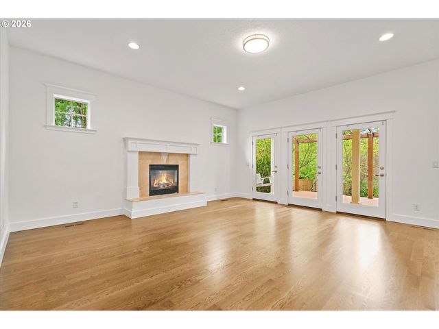 9935 Sw 52ND Ave, Portland, OR 97219