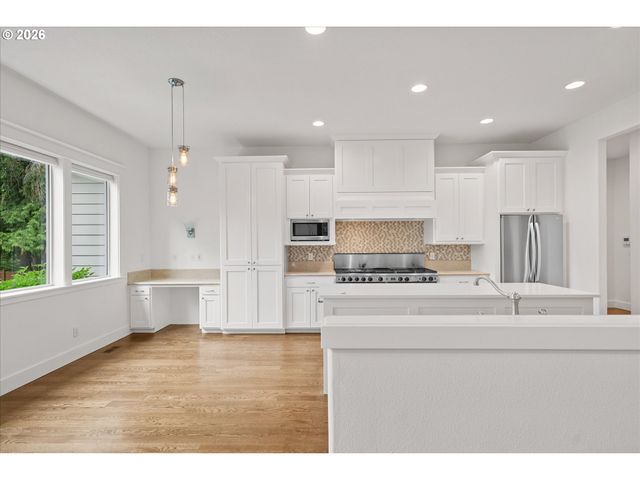 9935 Sw 52ND Ave, Portland, OR 97219