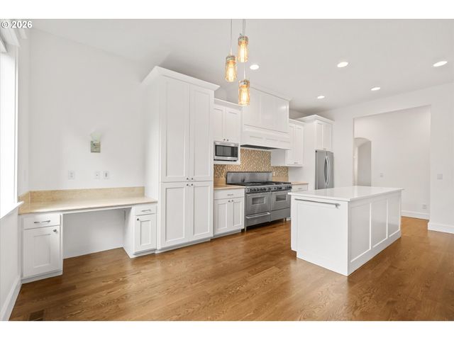 9935 Sw 52ND Ave, Portland, OR 97219