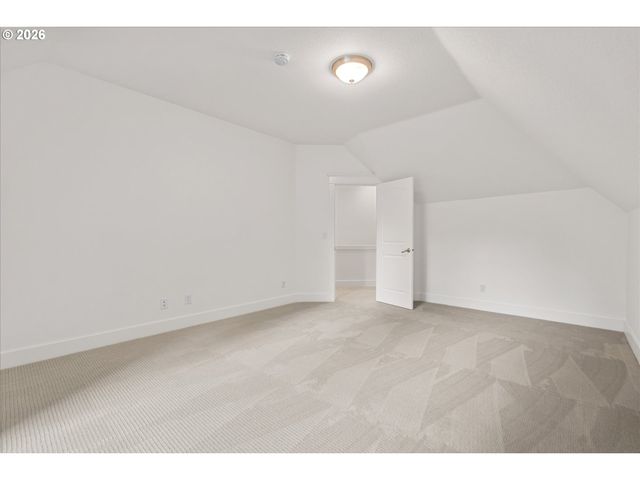 9935 Sw 52ND Ave, Portland, OR 97219
