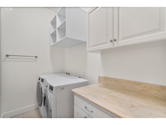 9935 Sw 52ND Ave, Portland, OR 97219