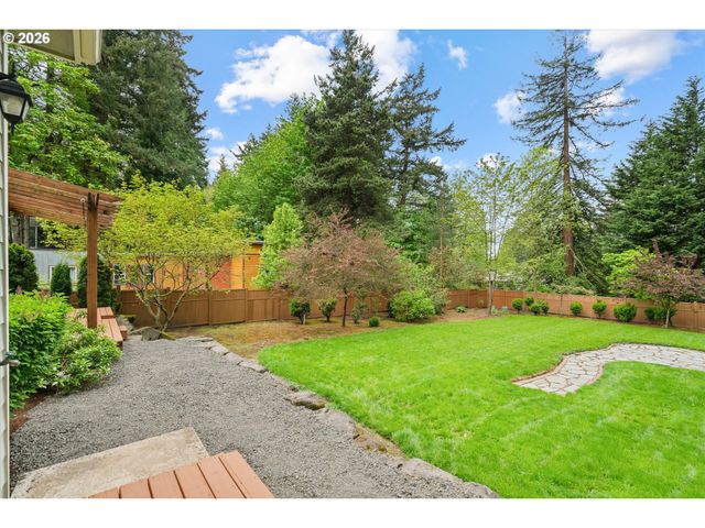 9935 Sw 52ND Ave, Portland, OR 97219