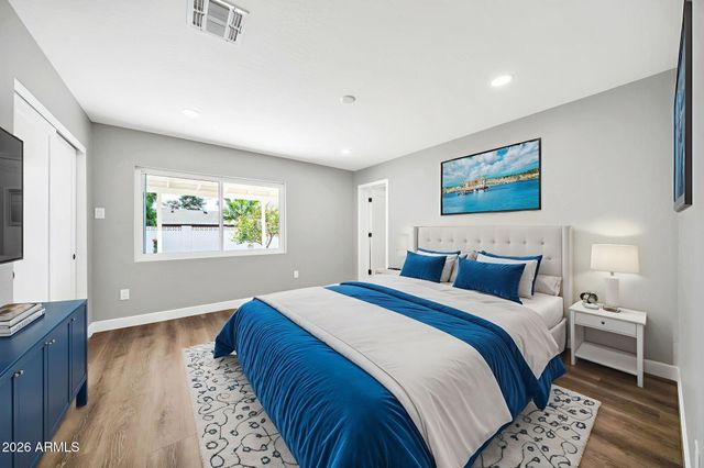 8219 E WHITTON Avenue, Scottsdale, AZ 85251