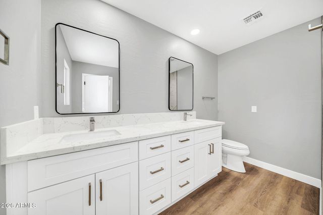 8219 E WHITTON Avenue, Scottsdale, AZ 85251