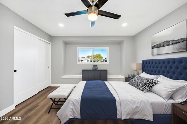 8219 E WHITTON Avenue, Scottsdale, AZ 85251