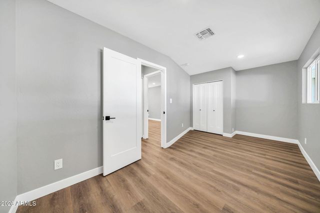 8219 E WHITTON Avenue, Scottsdale, AZ 85251