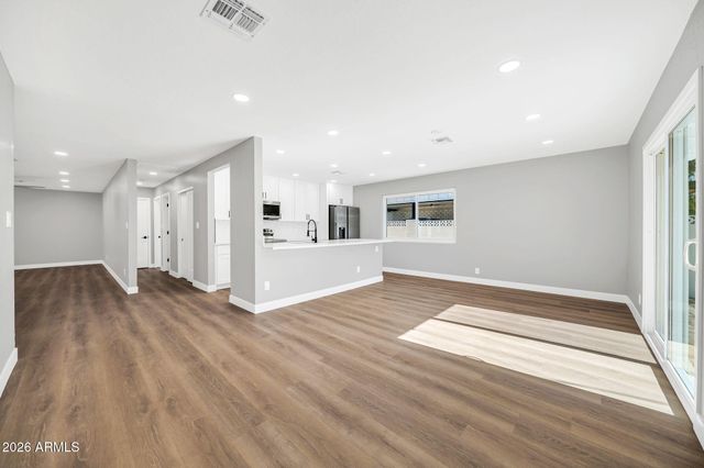 8219 E WHITTON Avenue, Scottsdale, AZ 85251