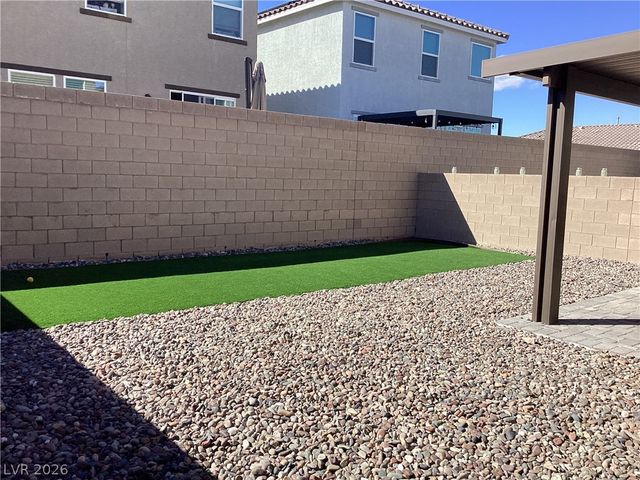 8965 Raven Patch Street, Las Vegas, NV 89113