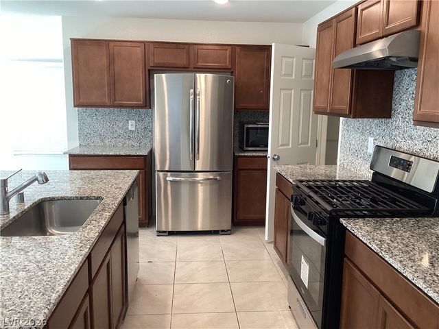 8965 Raven Patch Street, Las Vegas, NV 89113