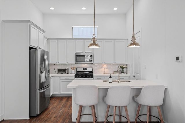 1514 Beall Street, Houston, TX 77008