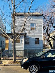26-28 Bergen, Paterson, NJ 07522