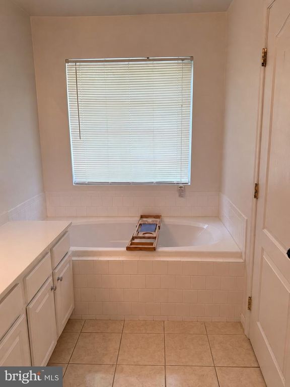 Image 7 of property listing at 15633 BIRMINGHAM CIR, Brandywine, MD 20613