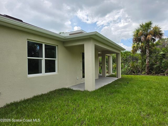 1740 Madden Avenue SW, Palm Bay, FL 32908
