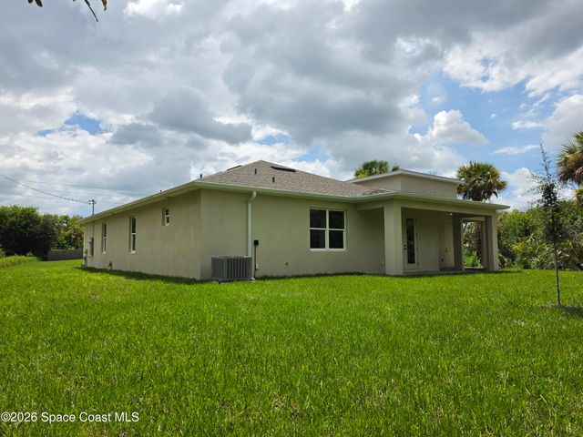 1740 Madden Avenue SW, Palm Bay, FL 32908