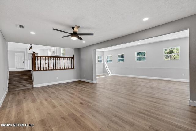 4040 COVE SAINT JOHNS Road, Jacksonville, FL 32277