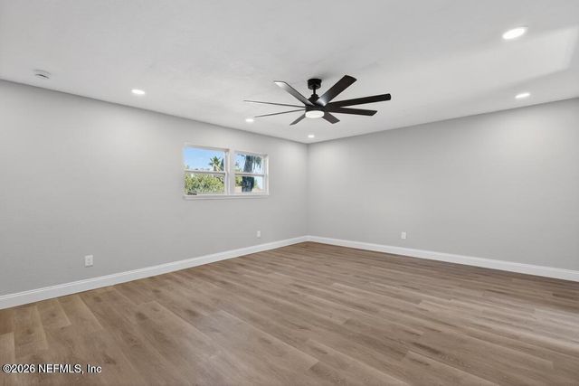 4040 COVE SAINT JOHNS Road, Jacksonville, FL 32277