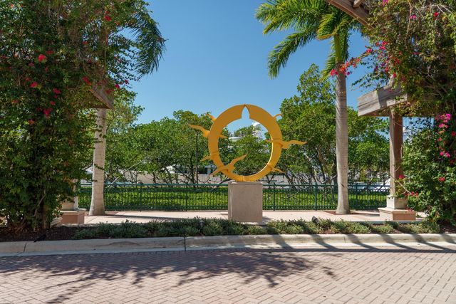 9025 SE Bridge Road A, Hobe Sound, FL 33455