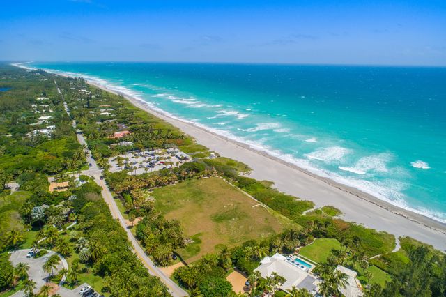 9025 SE Bridge Road A, Hobe Sound, FL 33455