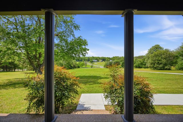 6716 Cool Springs Rd, Thompsons Station, TN 37179
