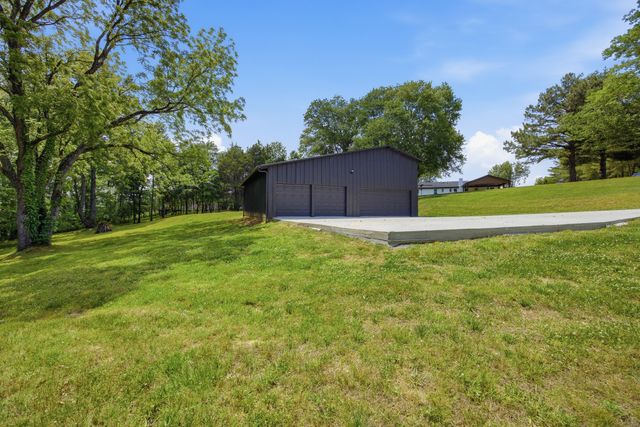 6716 Cool Springs Rd, Thompsons Station, TN 37179