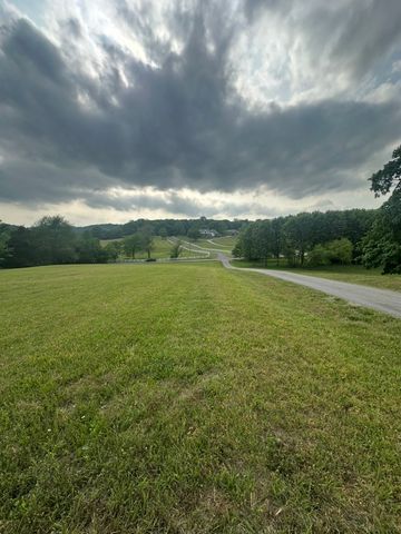 6716 Cool Springs Rd, Thompsons Station, TN 37179