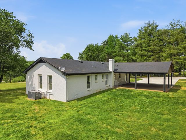 6716 Cool Springs Rd, Thompsons Station, TN 37179