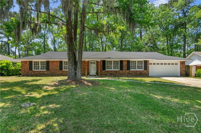 13 Barrington Circle, Savannah, GA 31419