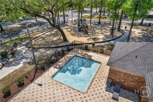 13 Barrington Circle, Savannah, GA 31419