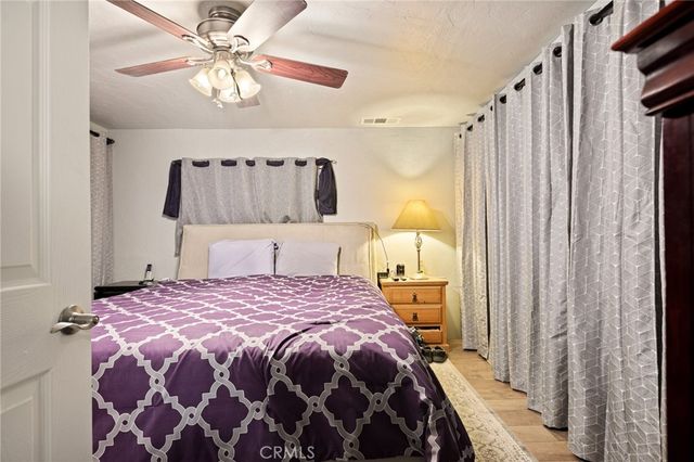2667 Hunsaker, Running Springs, CA 92382