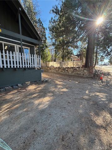 2667 Hunsaker, Running Springs, CA 92382