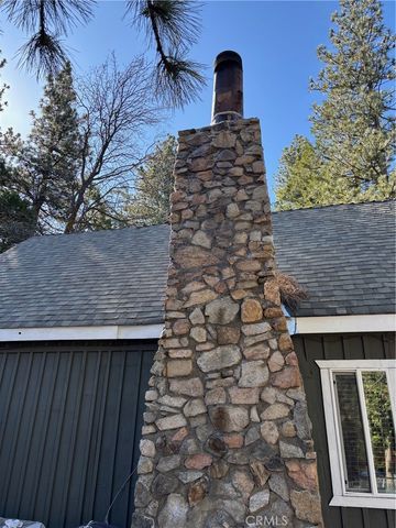 2667 Hunsaker, Running Springs, CA 92382