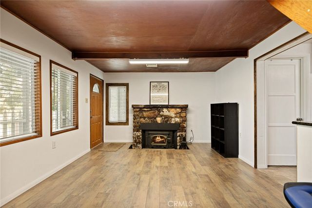 2667 Hunsaker, Running Springs, CA 92382