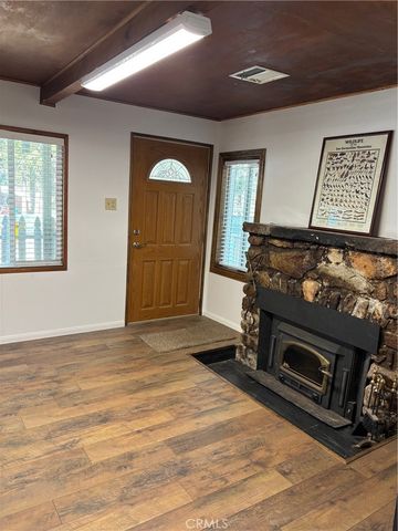 2667 Hunsaker, Running Springs, CA 92382