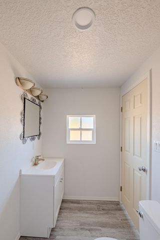 2100 9th Avenue NW, Rio Rancho, NM 87124