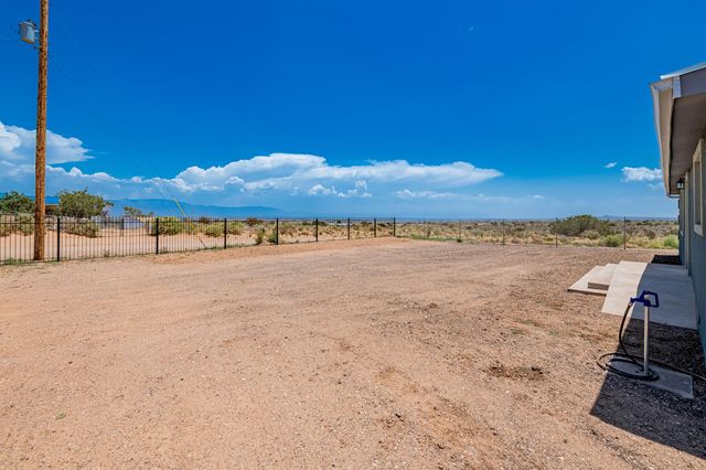 2100 9th Avenue NW, Rio Rancho, NM 87124