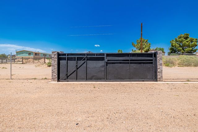 2100 9th Avenue NW, Rio Rancho, NM 87124