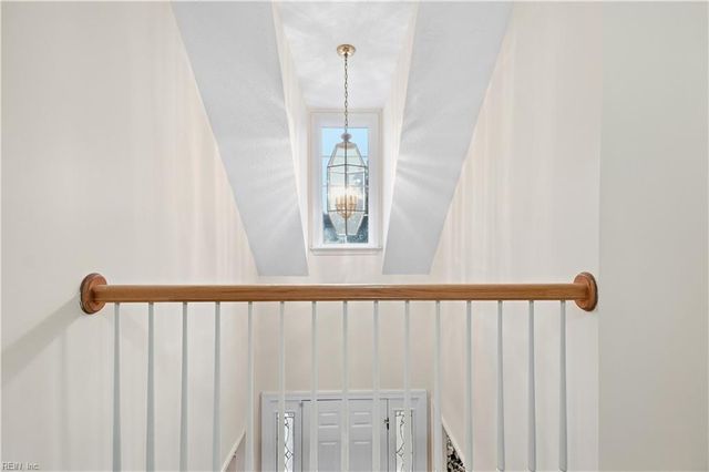 103 Tradewinds DR, Yorktown, VA 23693