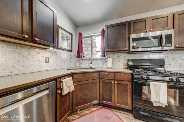 32732 N 14th Ave, Spirit Lake, ID 83869