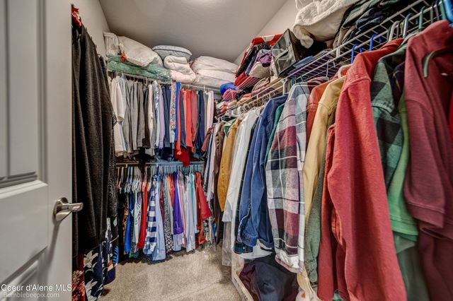 32732 N 14th Ave, Spirit Lake, ID 83869