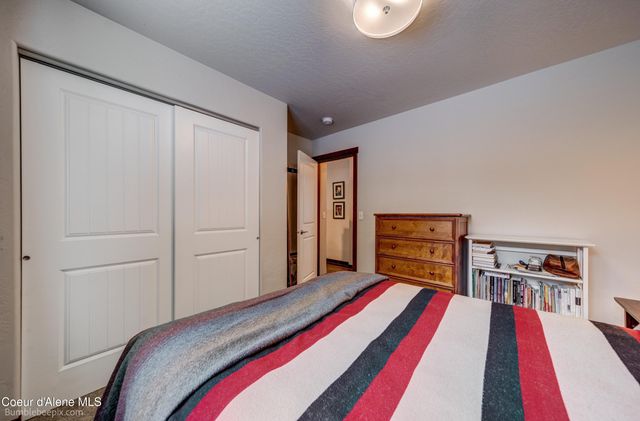 32732 N 14th Ave, Spirit Lake, ID 83869