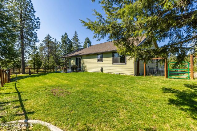 32732 N 14th Ave, Spirit Lake, ID 83869