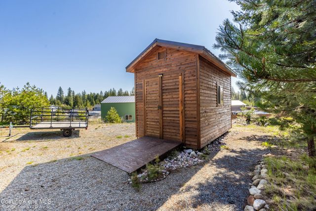 32732 N 14th Ave, Spirit Lake, ID 83869