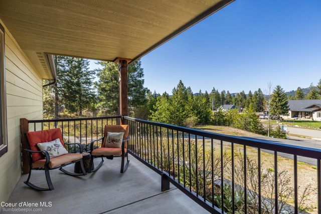 32732 N 14th Ave, Spirit Lake, ID 83869