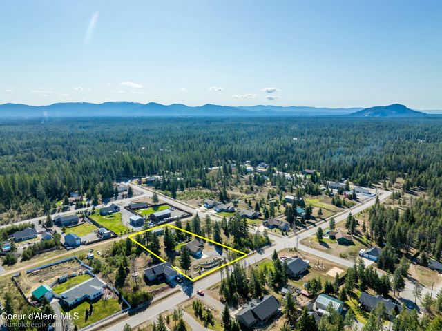 32732 N 14th Ave, Spirit Lake, ID 83869