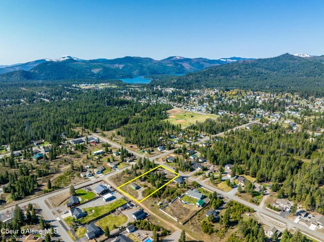 32732 N 14th Ave, Spirit Lake, ID 83869