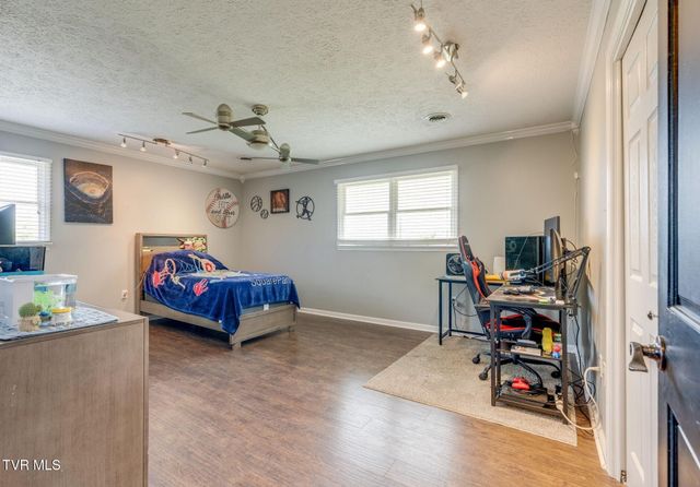2320 Rivermont Drive, Kingsport, TN 37660