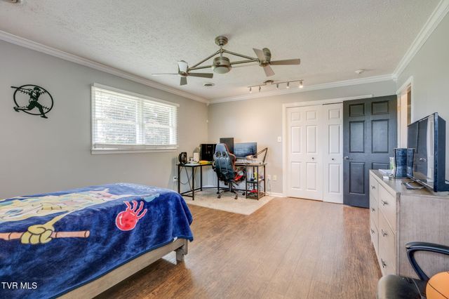 2320 Rivermont Drive, Kingsport, TN 37660
