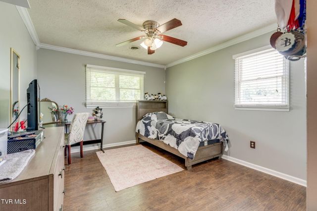 2320 Rivermont Drive, Kingsport, TN 37660
