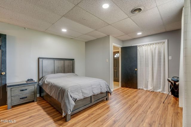 2320 Rivermont Drive, Kingsport, TN 37660