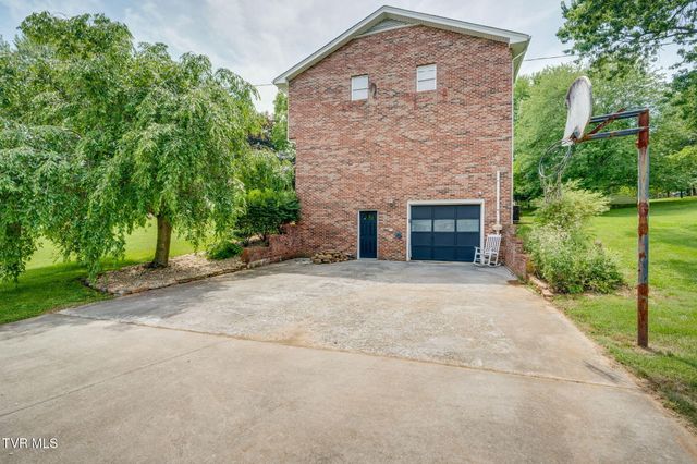 2320 Rivermont Drive, Kingsport, TN 37660
